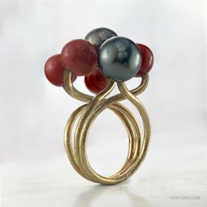 Medusa ring med koral og tahiti perler