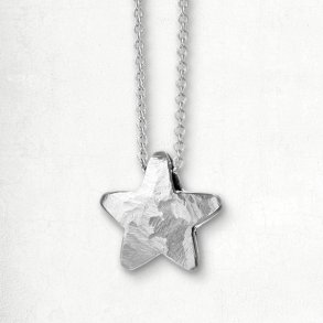 Halskde med massiv slv stjerne