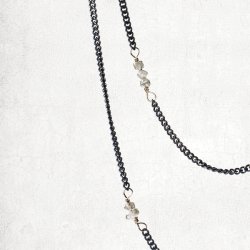 Oxyderet slvkalskde med hvide r diamanter