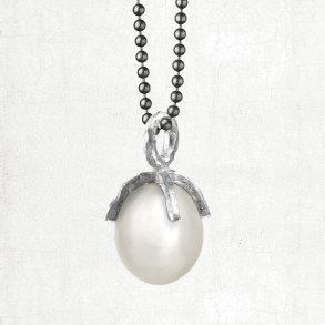 Halskde med organic sken/greb med hvid ferskvandsperle