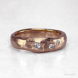 Large Organic ring med brillanter